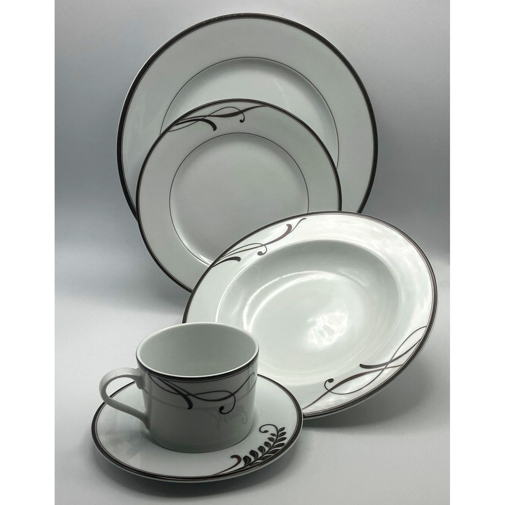 Mikasa Cocoa Blossom Five Piece Place Setting Plate Bowl Cup